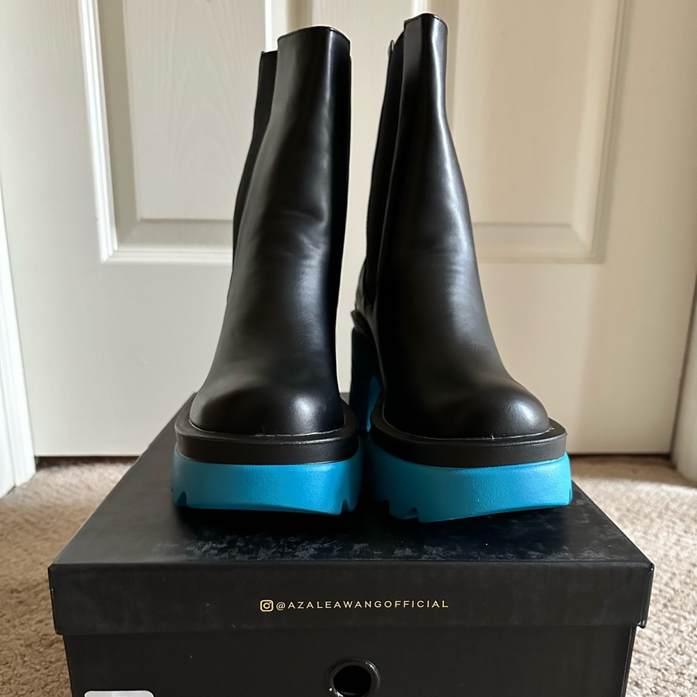 Azalea Wang,Black Chunky Boot,Size 8.5